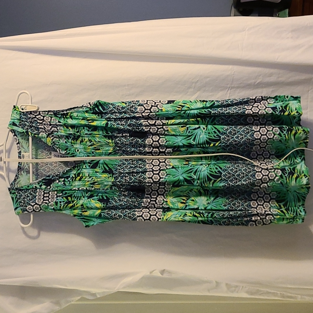 Knee length sleeveless summer dress nwt (L)